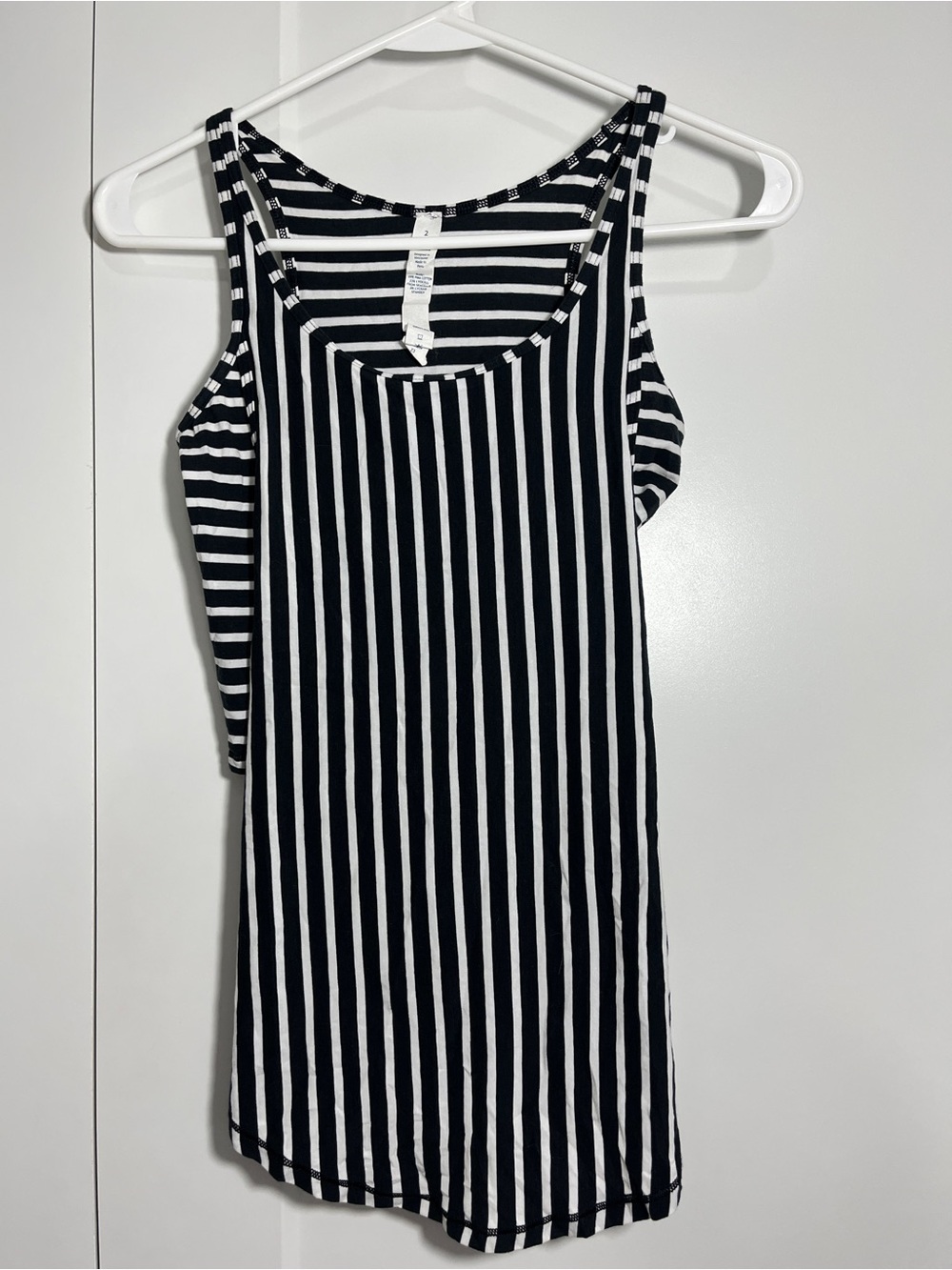 Lululemon Size 2 Black White Striped Racerback Tank Top